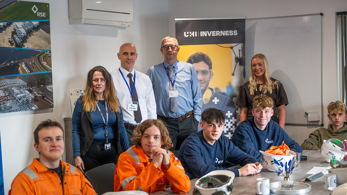 A group of apprentices and staff