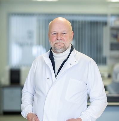 Professor Eric Verspoor